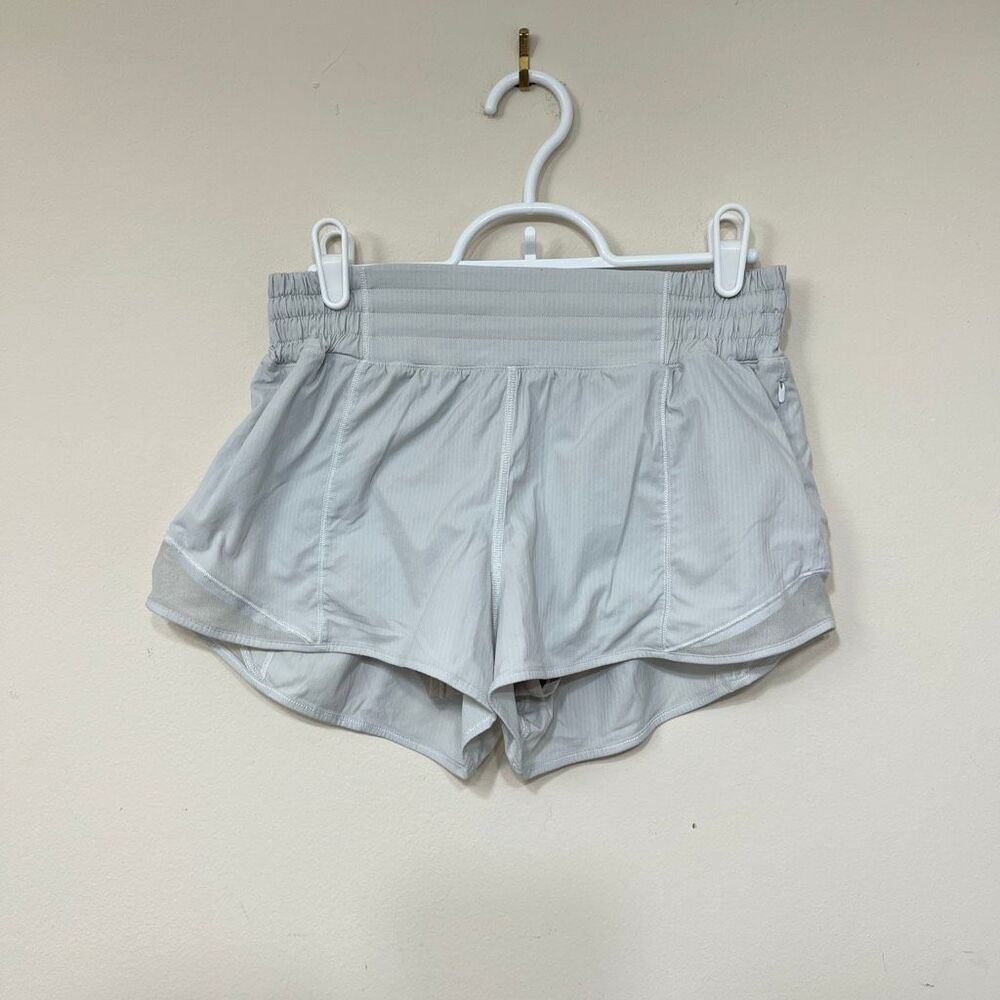 Lululemon Gray Hotty Hot High Rise 2.5 Shorts 6 Women